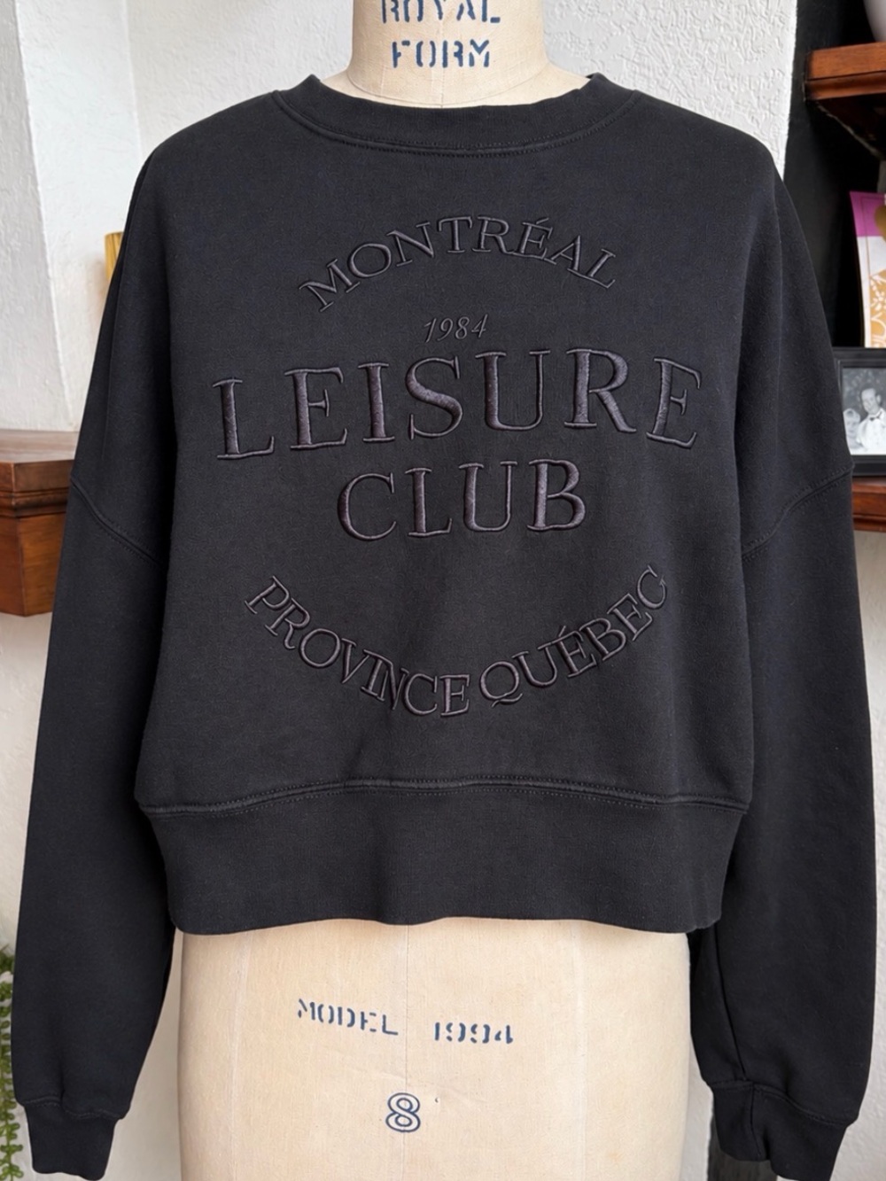 Forever 21 Cropped Graphic Embroidered Sweatshirt Montreal Leisure Club Size S
